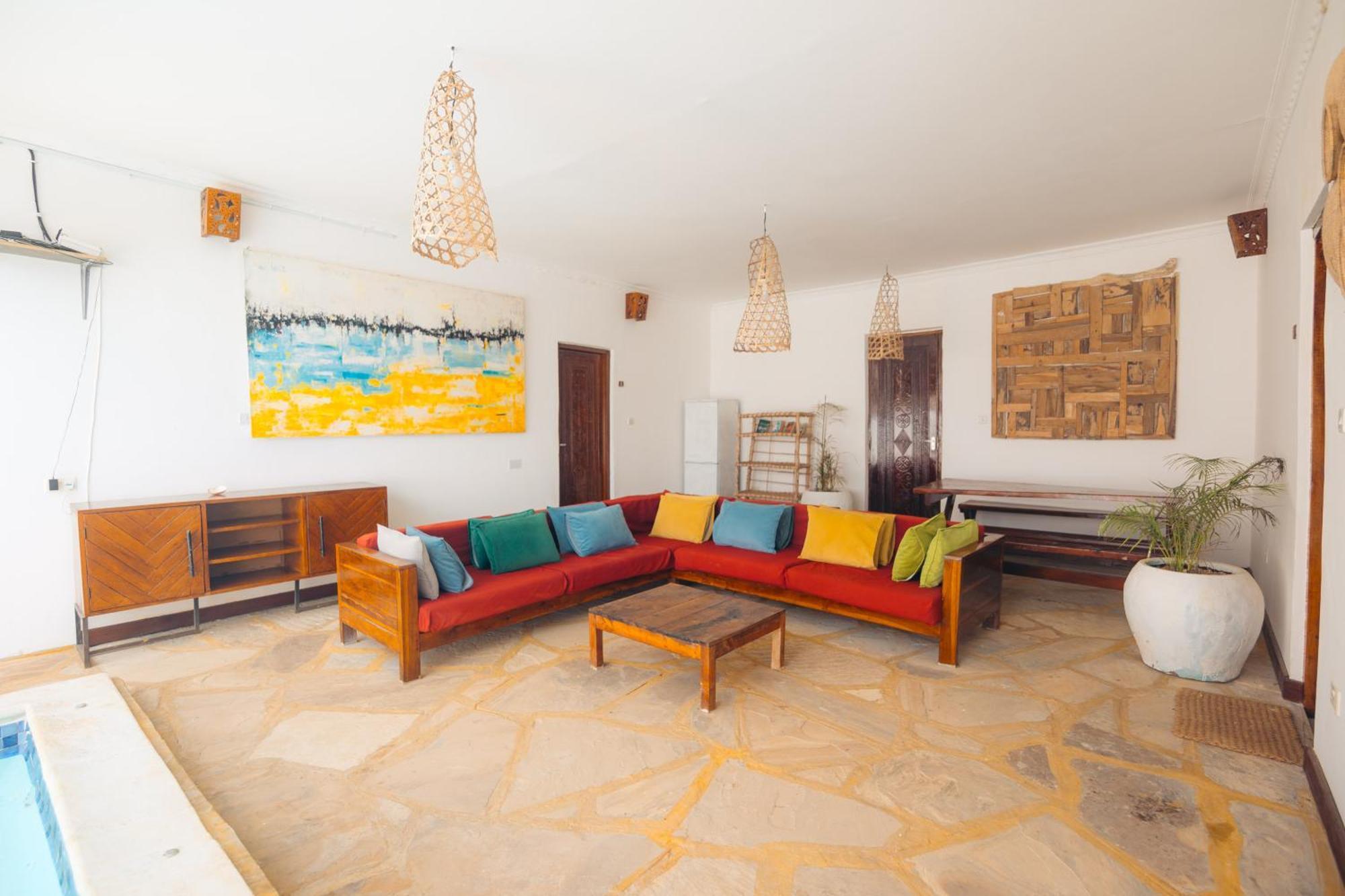 Bukoba Villas - Lily - Private Pool, Ac & Wi-fi Appartement